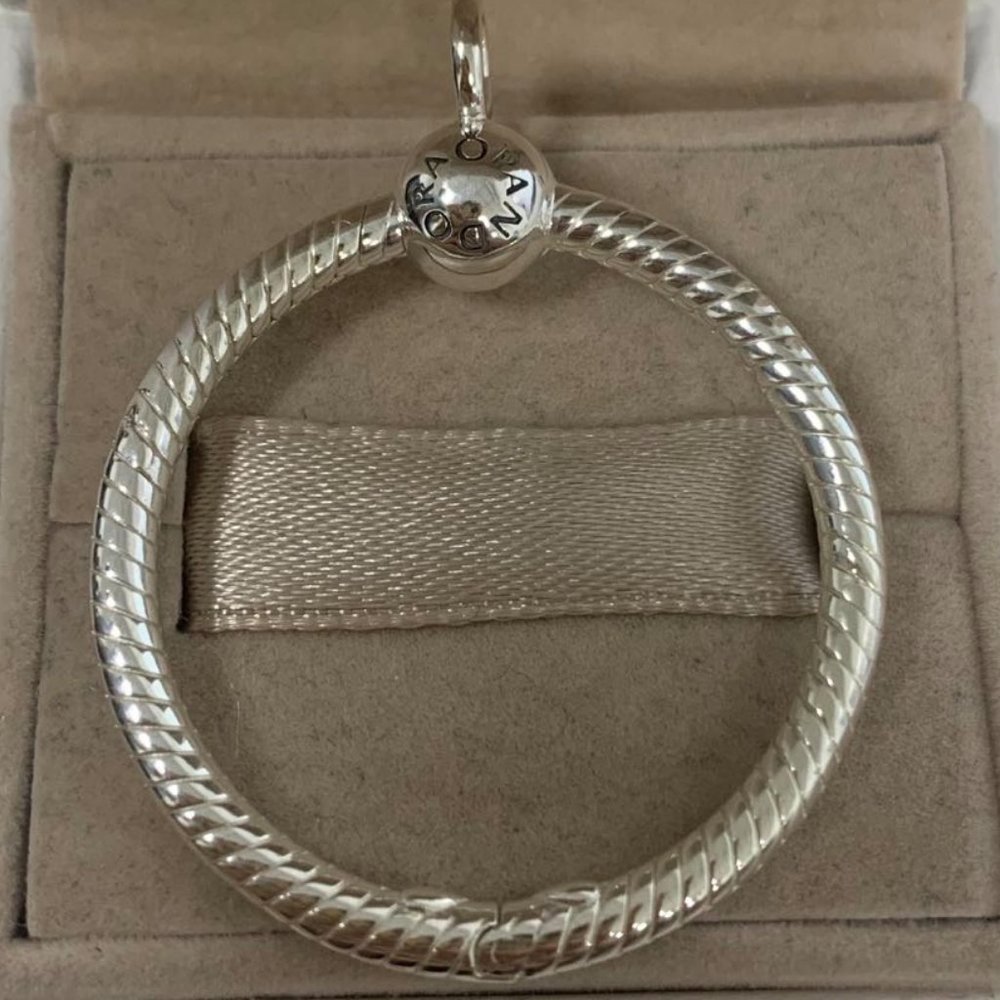 Pandora Moments medium O Pendant